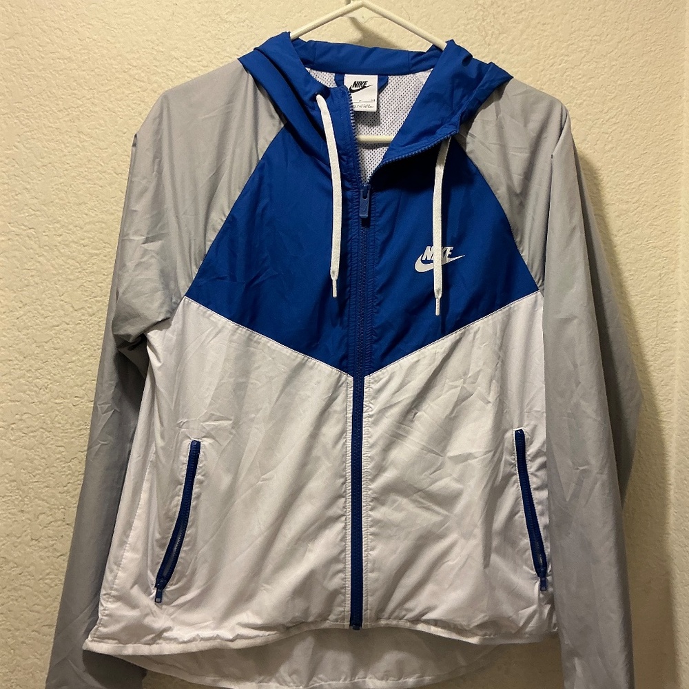 Nike Women’s Windrunner Training Jacket White Blu… - image 2